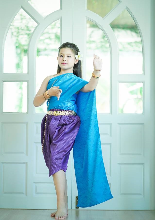 ชุดไทยแม่หญิงการะเกด
