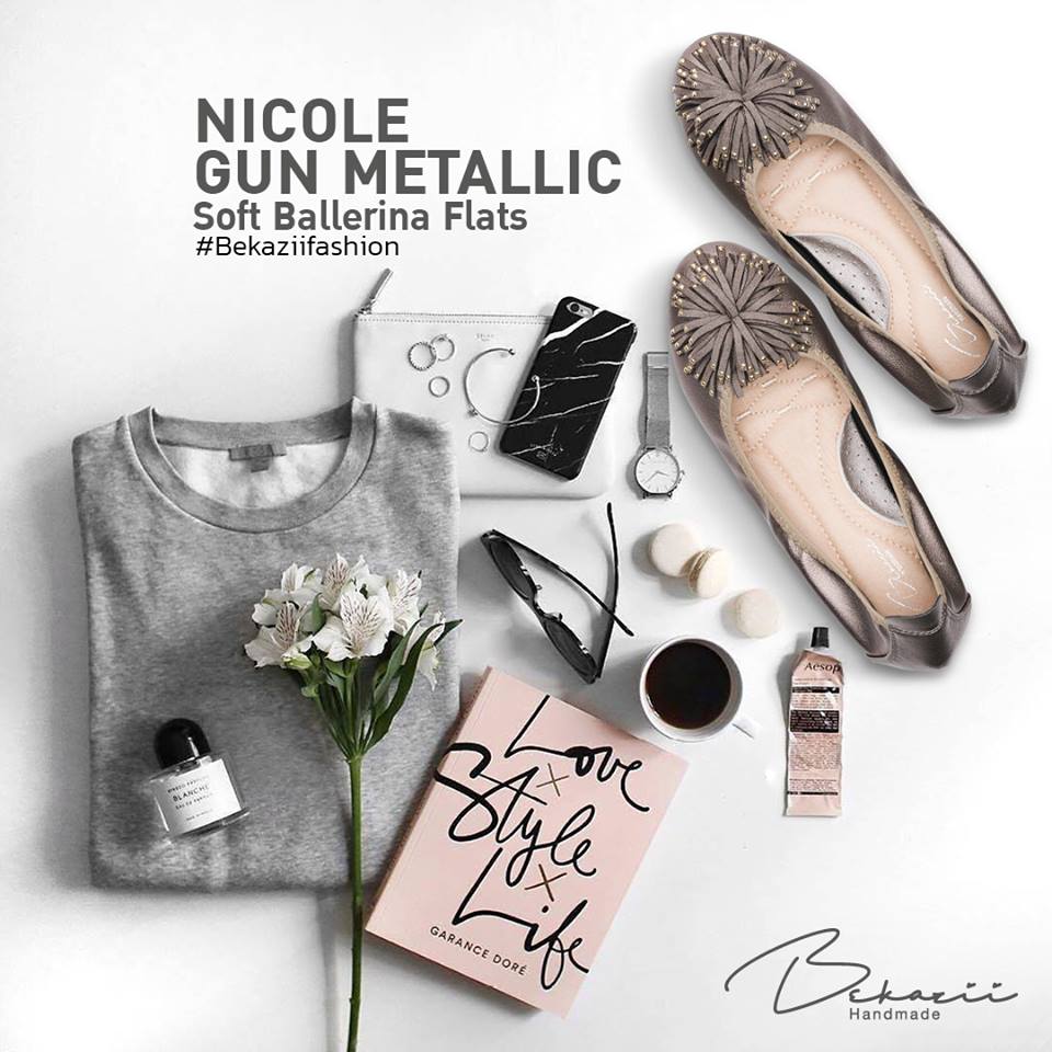 NICOLE Soft Ballerina Flats in GUN METAILC